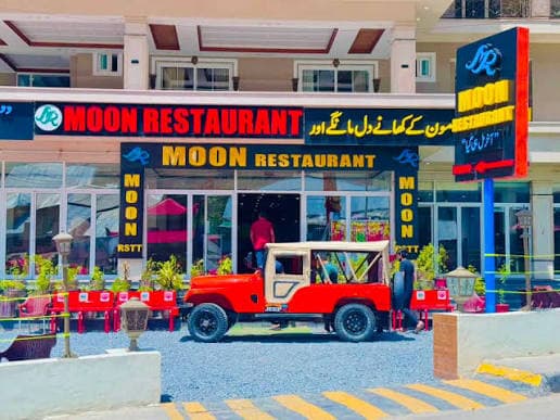 Discover the Magic of Moon Restaurant in Pakistan