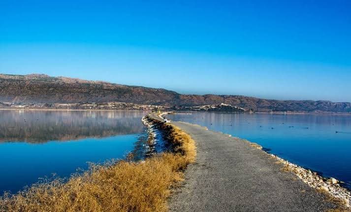 Discover the Enchanting Beauty of Uchhali Lake in Pakistan