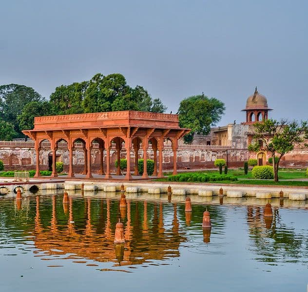 Shalimar Gardens Lahore: All You Need To Know