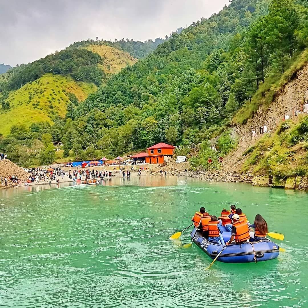 Discovering the Enchanting Samundar Katha Lake in Nathia Gali: A Hidden Gem in Pakistan